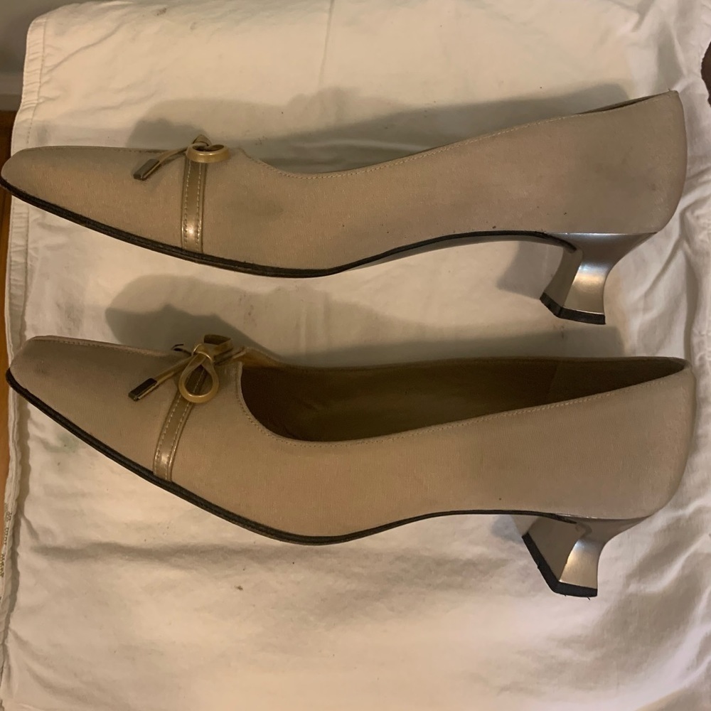 Stuart Weitzman camel narrow pumps, size 6AA
